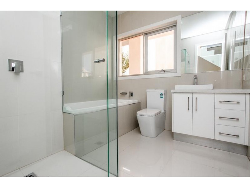 25 Beach Street, Altona VIC 3018