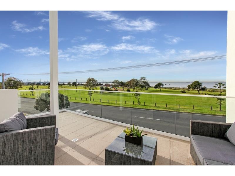 25 Beach Street, Seaholme VIC 3018