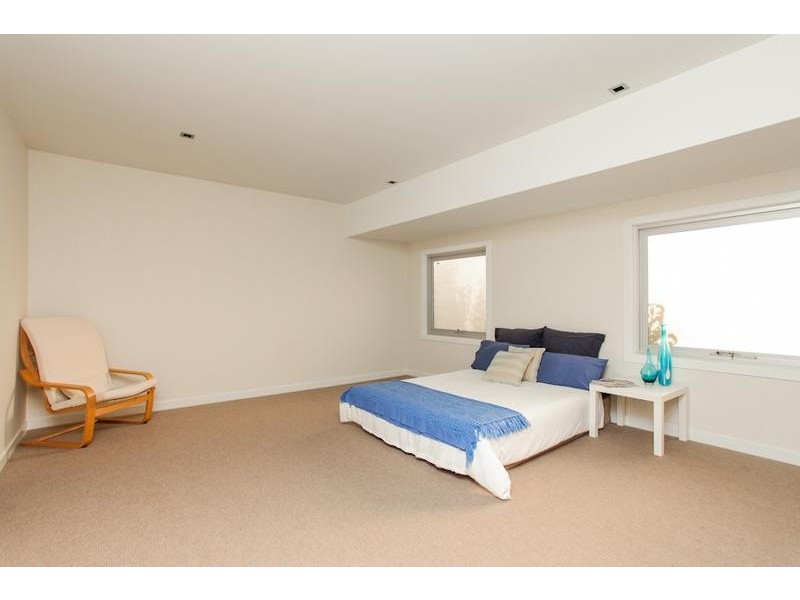25 Beach Street, Seaholme VIC 3018