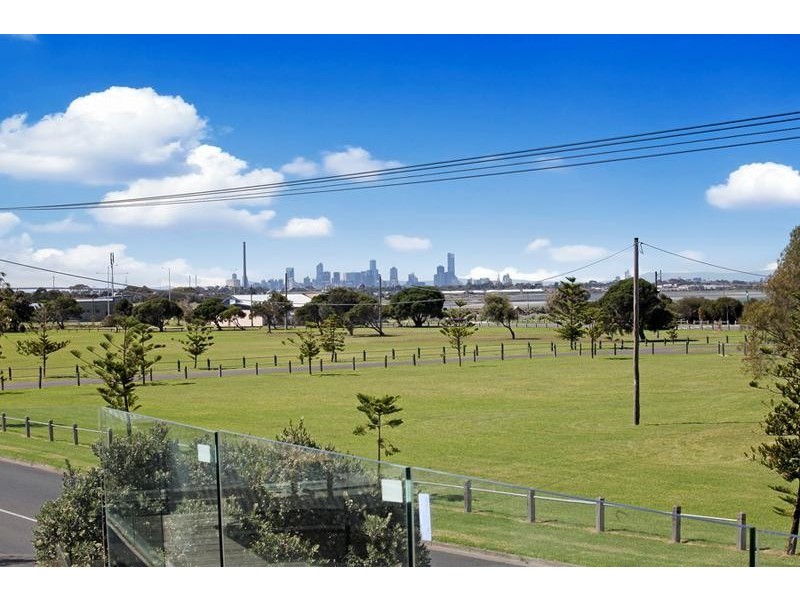25 Beach Street, Seaholme VIC 3018