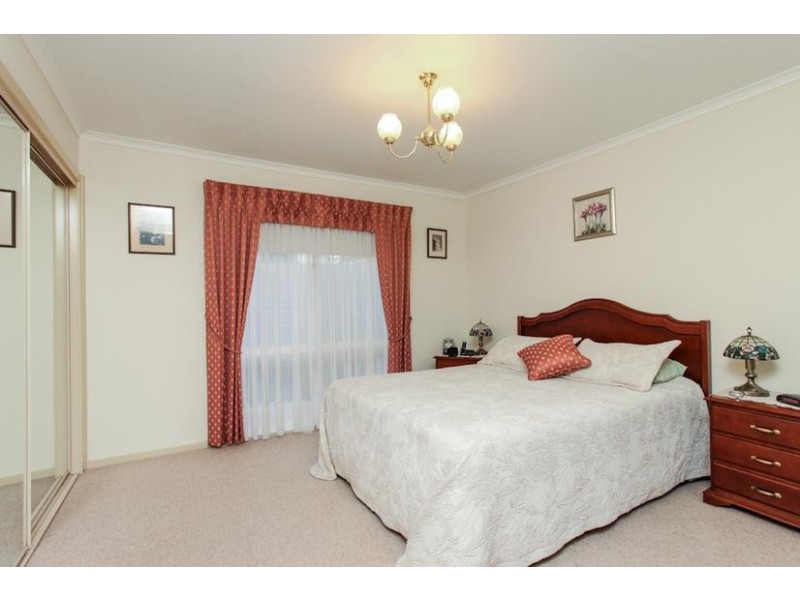 61 Linnet Street, Altona VIC 3018