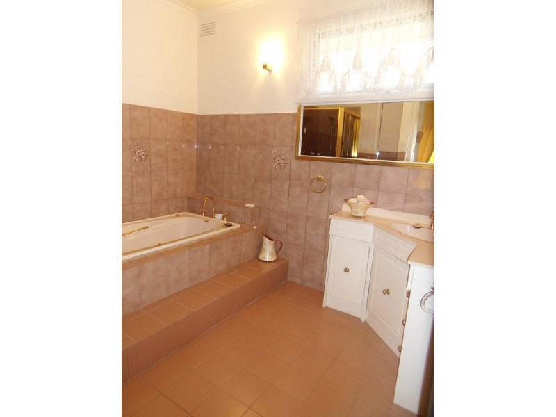 31 Rymill Court, Altona North VIC 3025