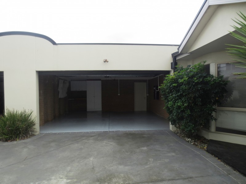 2/227 Esplanade, Altona VIC 3018