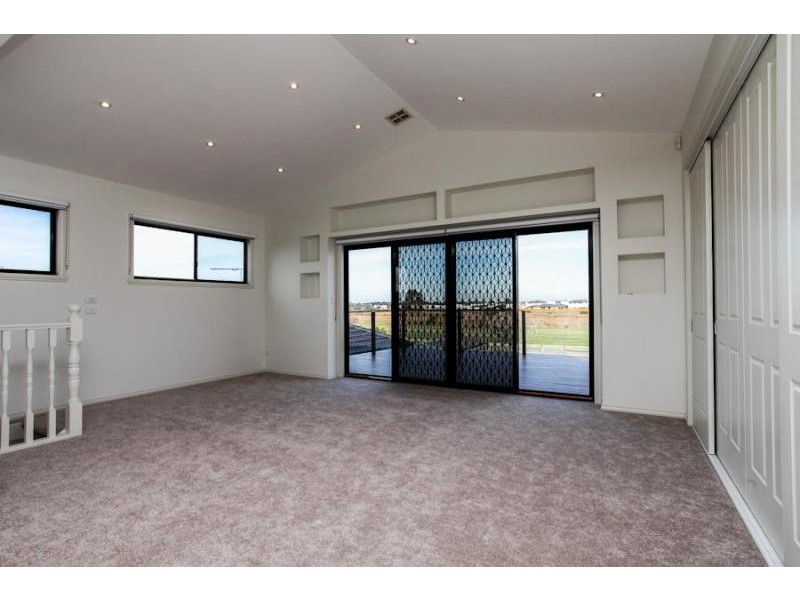 303 Victoria Street, Altona Meadows VIC 3028