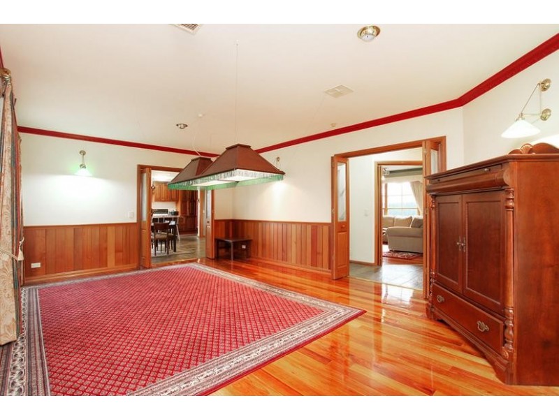 18 McAlpine Court, Altona VIC 3018
