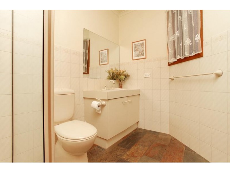 18 McAlpine Court, Altona VIC 3018