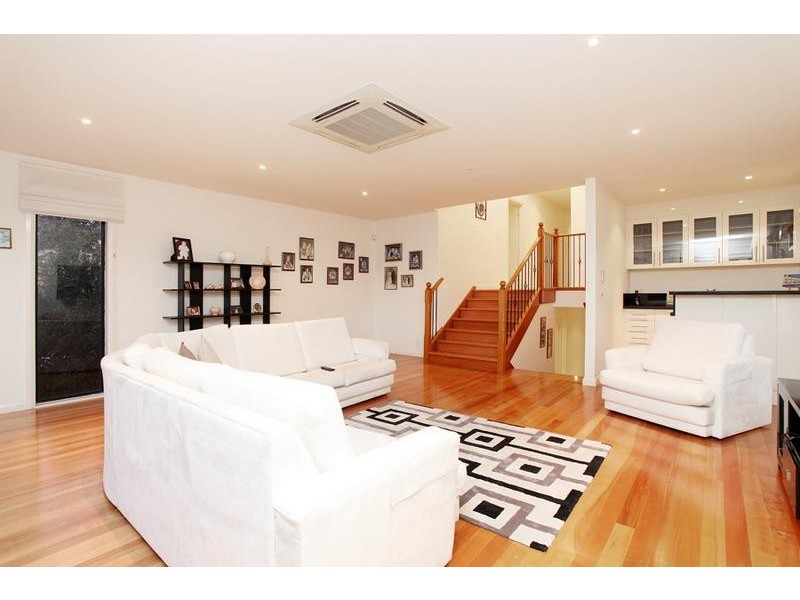 12 Blyth Street, Altona VIC 3018