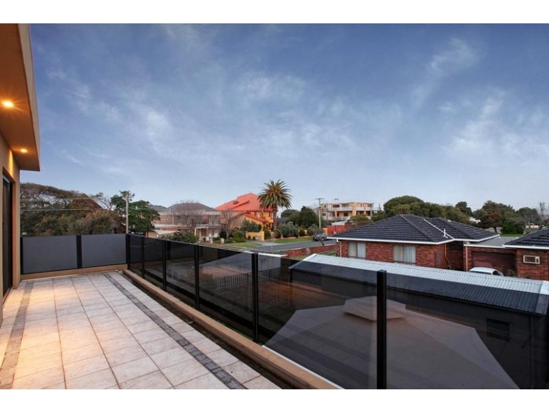 12 Blyth Street, Altona VIC 3018