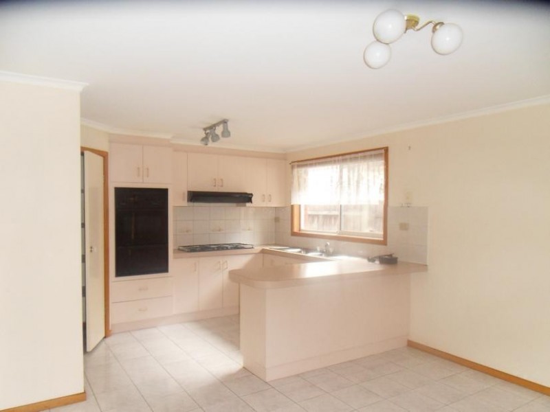 1/179 Civic Parade, Altona VIC 3018