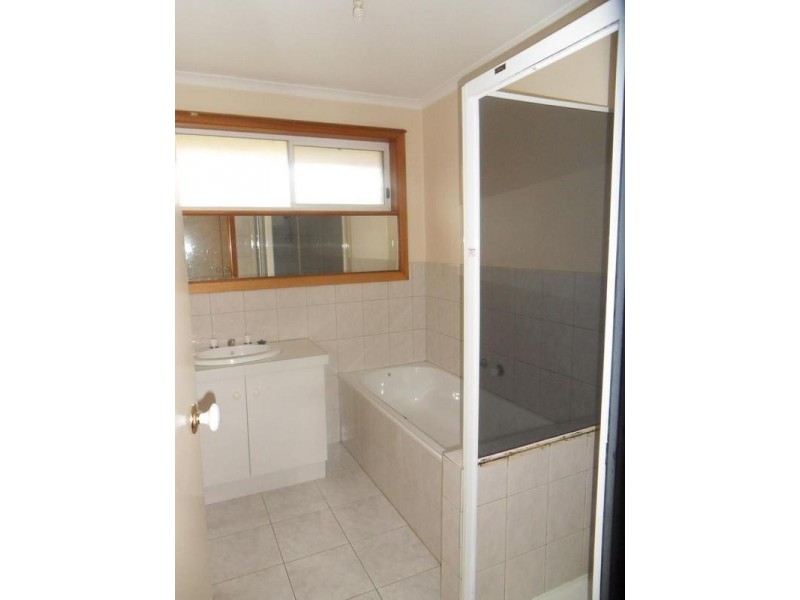 1/179 Civic Parade, Altona VIC 3018