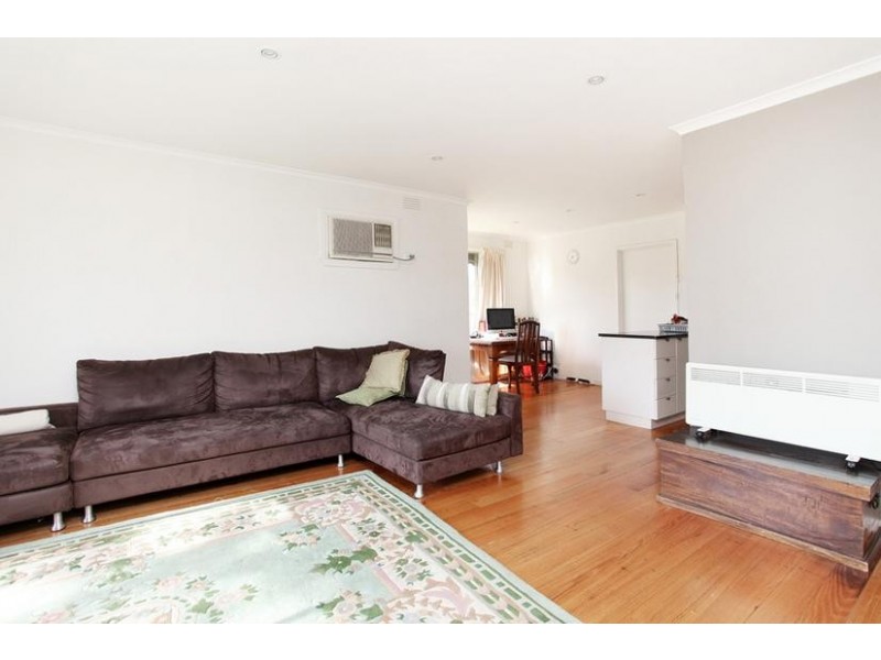 32 Hammond Street, Altona VIC 3018