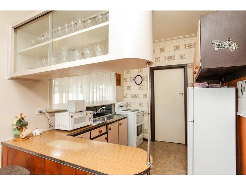 76 Cyclamen Avenue, Altona North VIC 3025