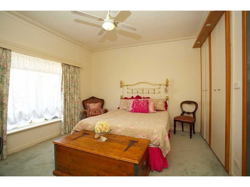 5 Stirling Avenue, Altona VIC 3018