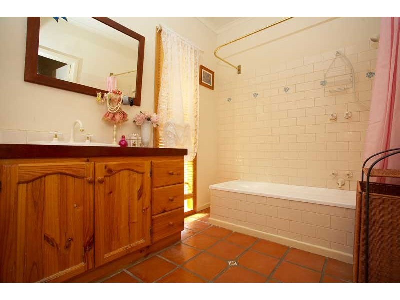 5 Stirling Avenue, Altona VIC 3018