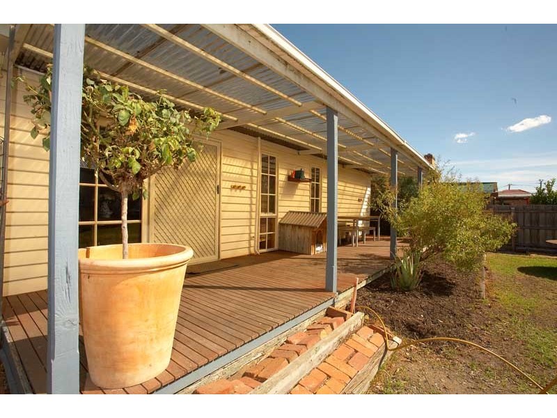 5 Stirling Avenue, Altona VIC 3018