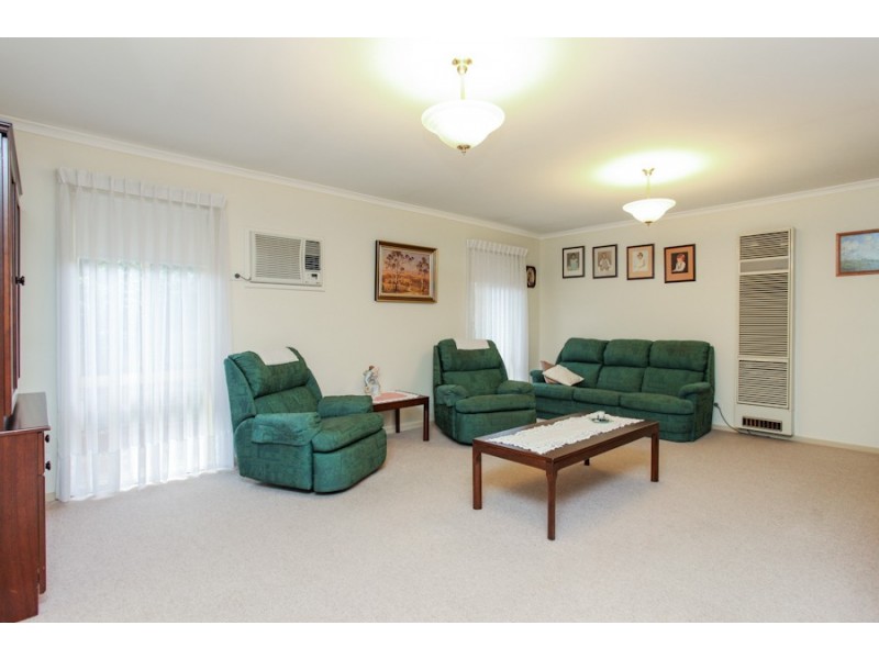 61 Linnet Street, Altona VIC 3018