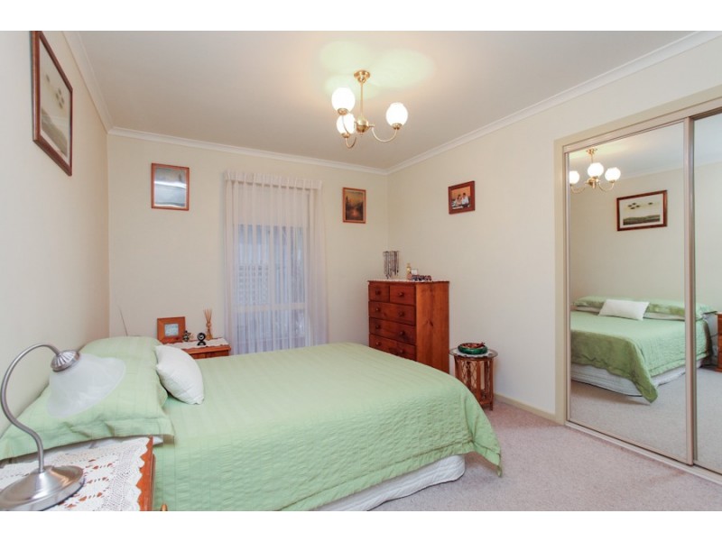 61 Linnet Street, Altona VIC 3018