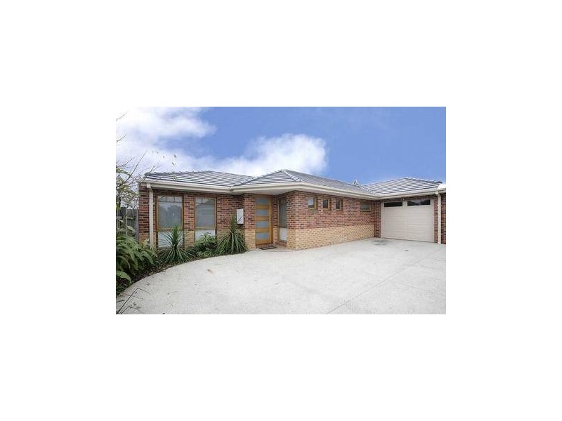 2/109 Railway Street North, Altona VIC 3018