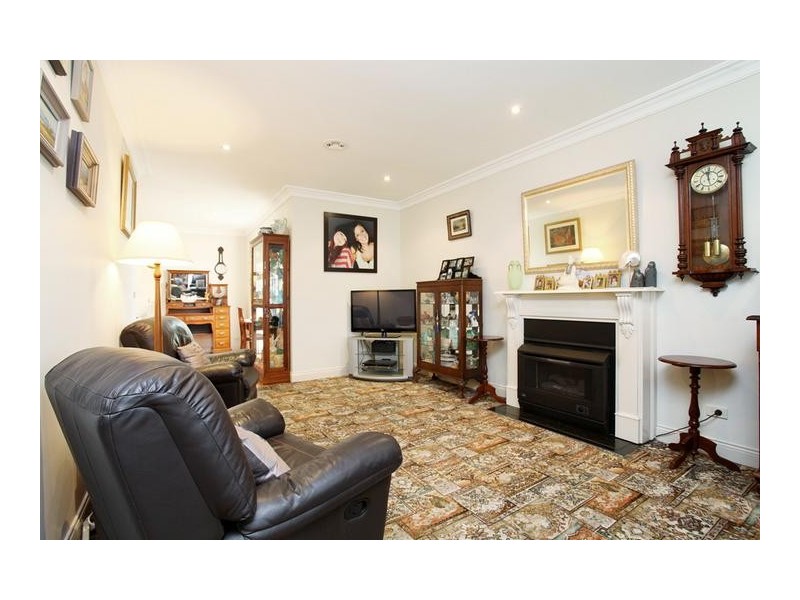 1/12 Seves Street, Altona VIC 3018