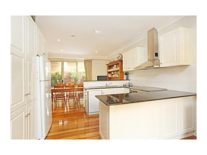 1/12 Seves Street, Altona VIC 3018