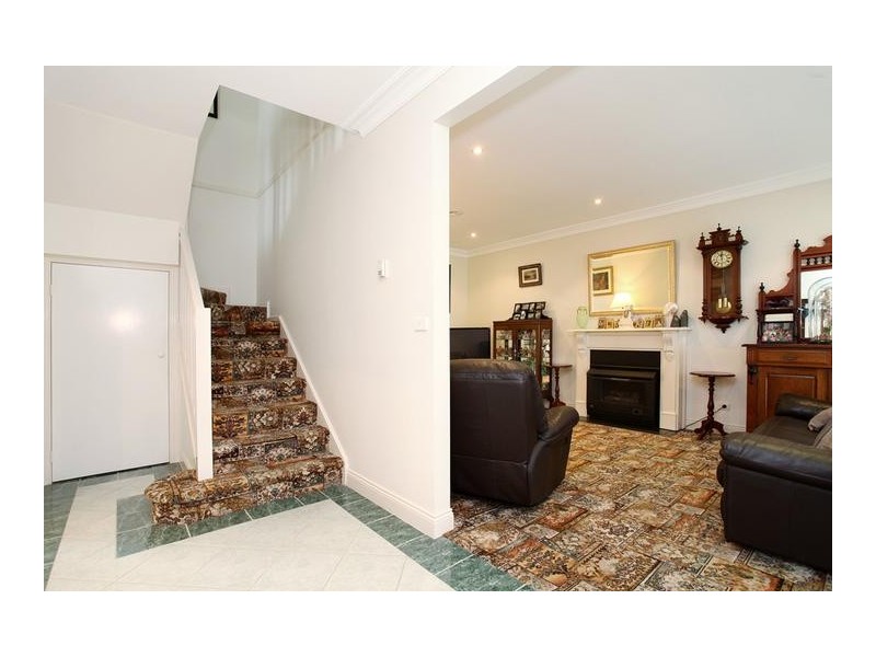 1/12 Seves Street, Altona VIC 3018