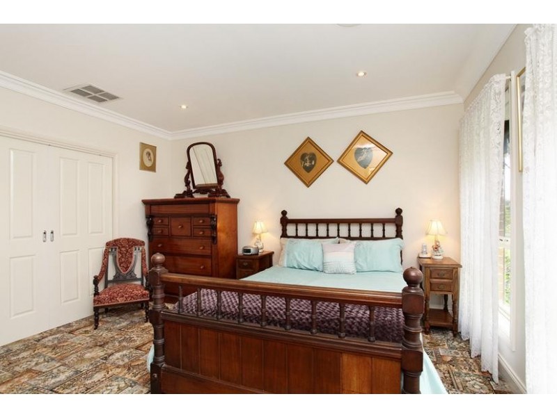 1/12 Seves Street, Altona VIC 3018