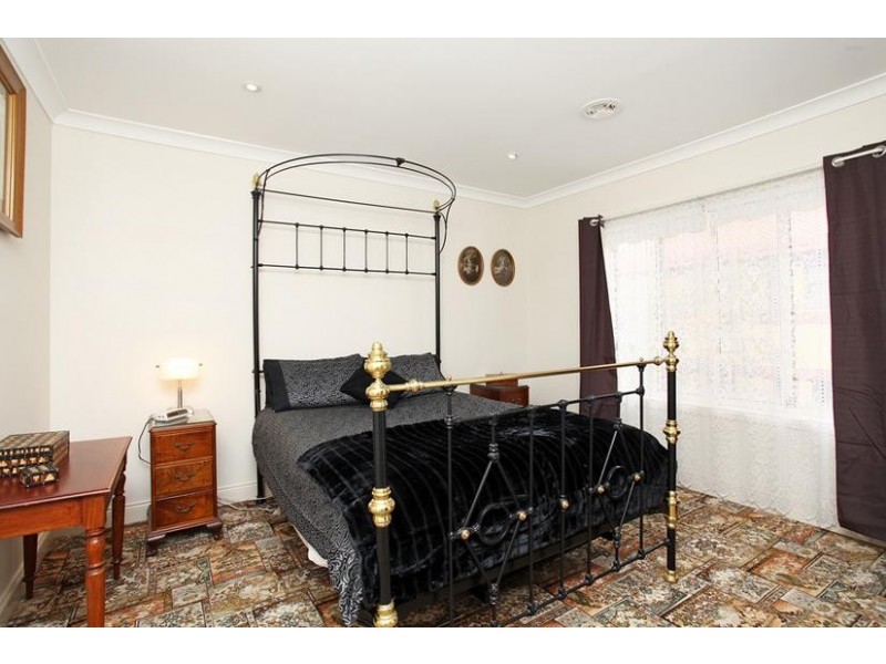 1/12 Seves Street, Altona VIC 3018