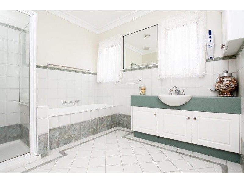 1/12 Seves Street, Altona VIC 3018