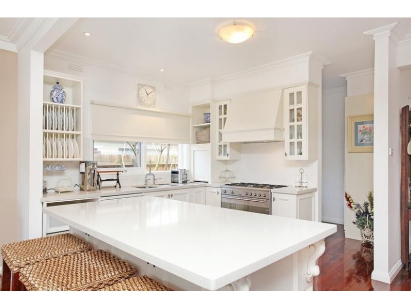 15 Myrtle Grove, Altona VIC 3018