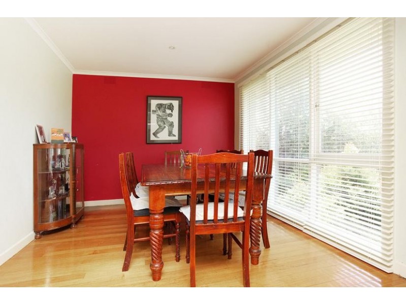 15 Bell Avenue, Altona VIC 3018