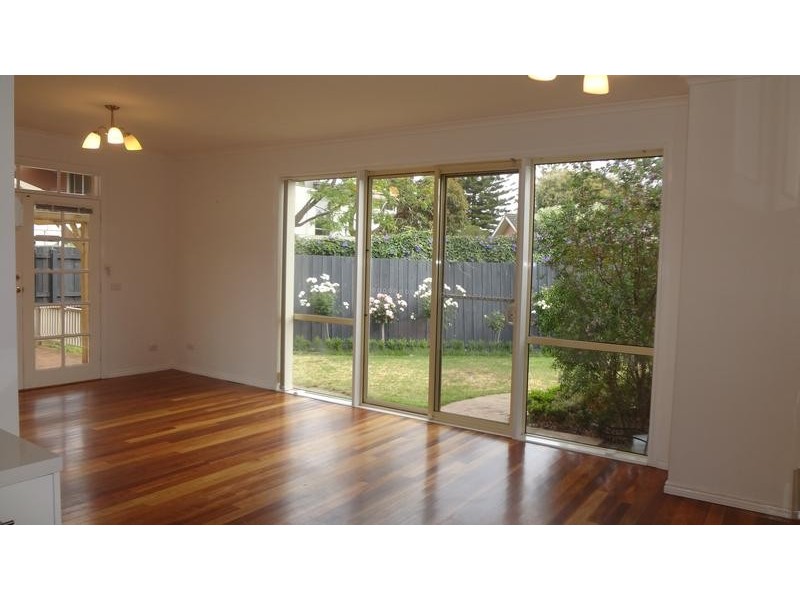 4/212 Queen Street, Altona VIC 3018