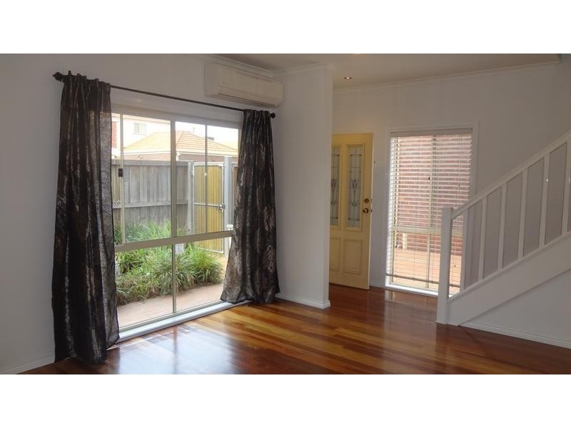 4/212 Queen Street, Altona VIC 3018