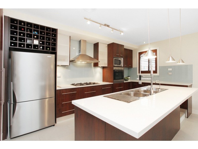 12 Shrike Terrace, Williams Landing VIC 3027