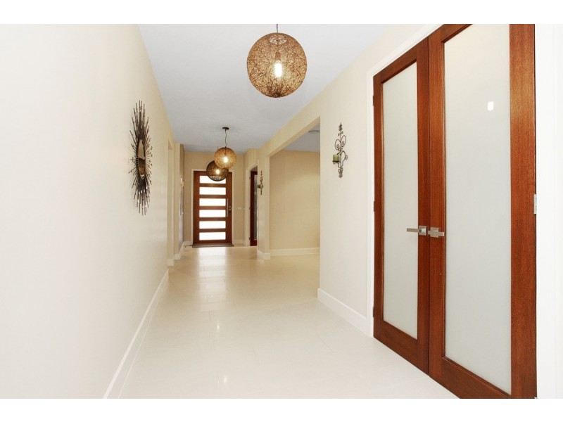 12 Shrike Terrace, Williams Landing VIC 3027