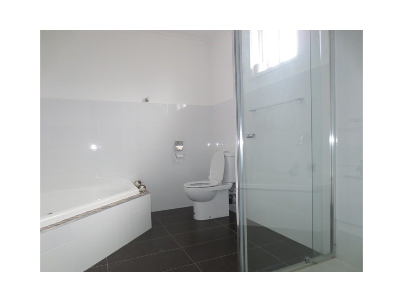 24 Lugg Street, Altona VIC 3018