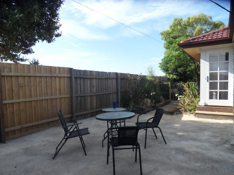 24 Lugg Street, Altona VIC 3018