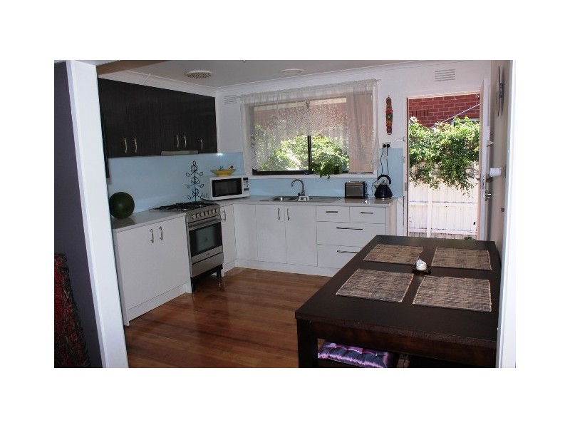 2/7 Hancock Street, Altona VIC 3018