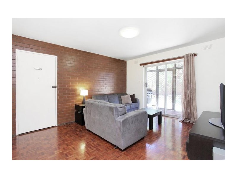 2/3 Robin Street, Altona VIC 3018