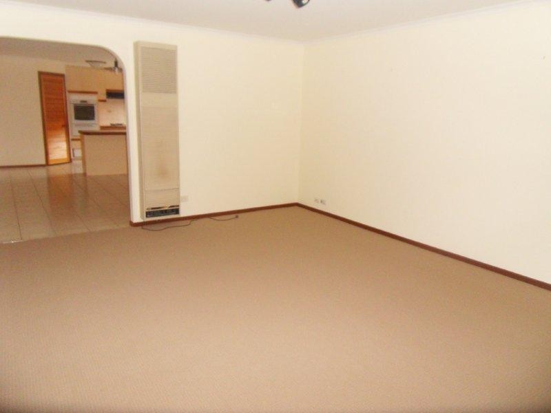 319 Victoria Street, Altona Meadows VIC 3028