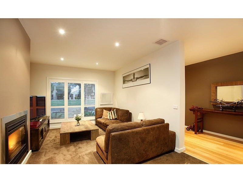 7 Robson Street, Sanctuary Lakes VIC 3030