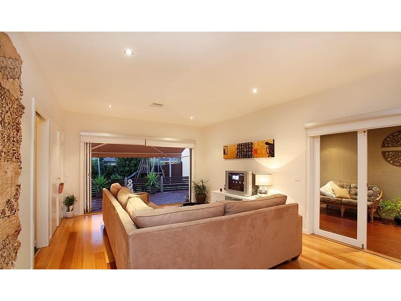 7 Robson Street, Sanctuary Lakes VIC 3030