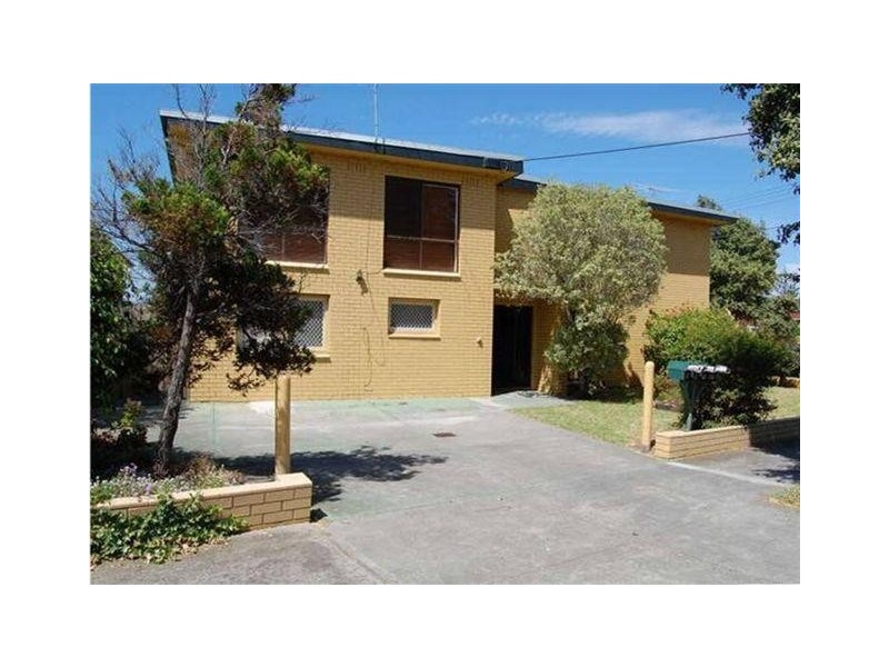 8/70 Queen Street, Altona VIC 3018
