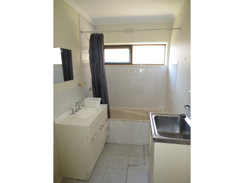 8/70 Queen Street, Altona VIC 3018