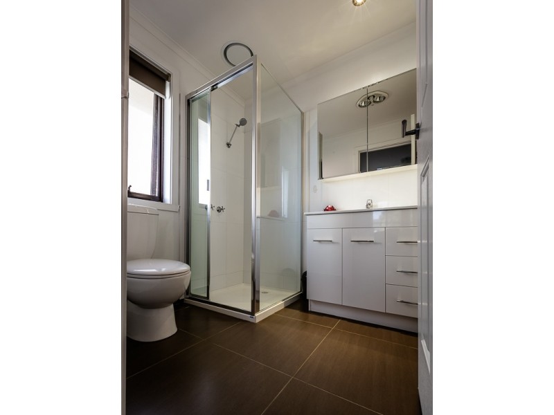 14 Polly Woodside Drive, Altona Meadows VIC 3028