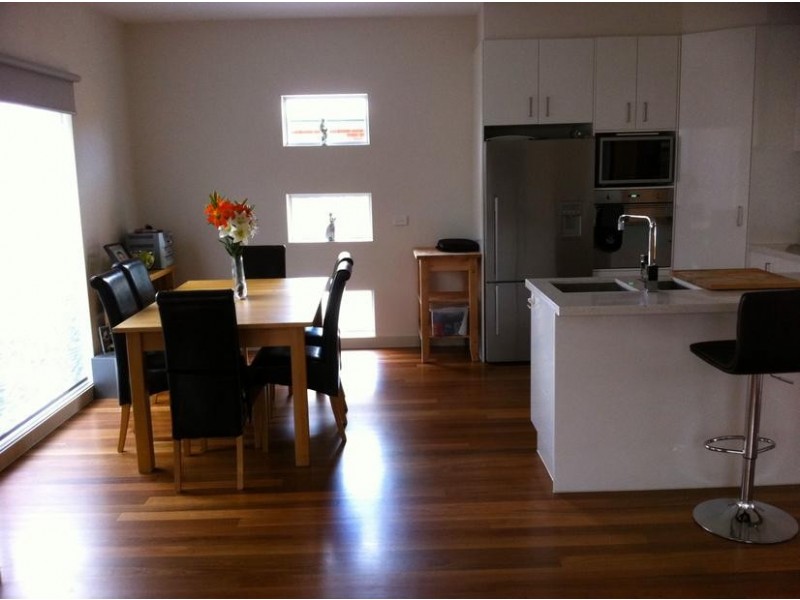 42A Davies Street, Altona VIC 3018