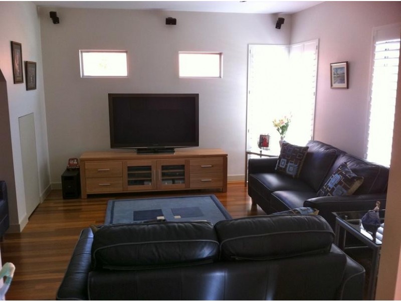 42A Davies Street, Altona VIC 3018