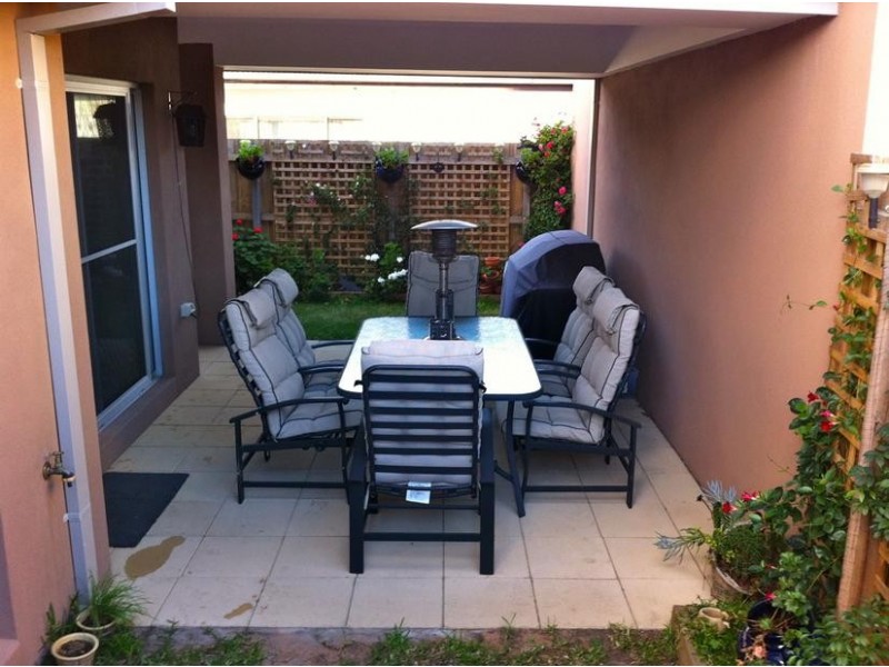 42A Davies Street, Altona VIC 3018