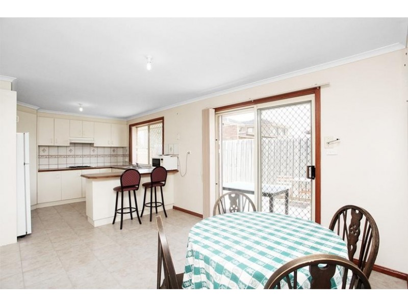 2/28 Langhorne Street, Altona Meadows VIC 3028
