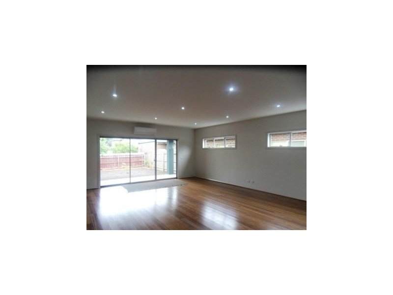 1/15 Edwards Avenue, Altona North VIC 3025