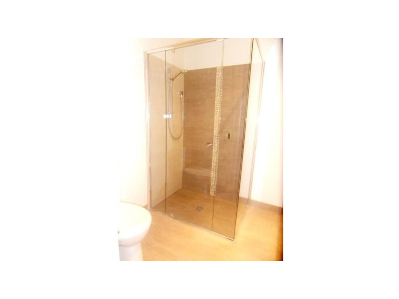 1/15 Edwards Avenue, Altona North VIC 3025